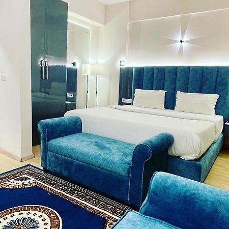 Neel Skye - Couple Friendly - Dlf My Pad, Gomtinagar , Lucknow公寓式酒店 外观 照片