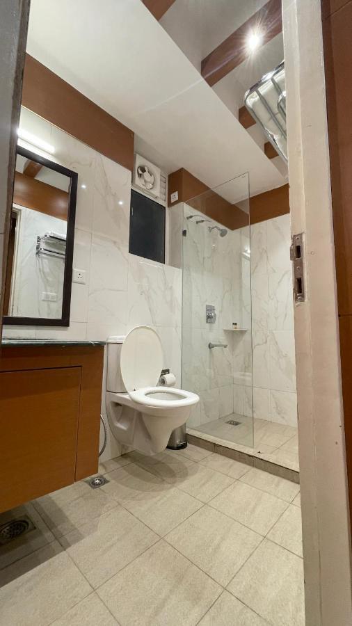 Neel Skye - Couple Friendly - Dlf My Pad, Gomtinagar , Lucknow公寓式酒店 外观 照片