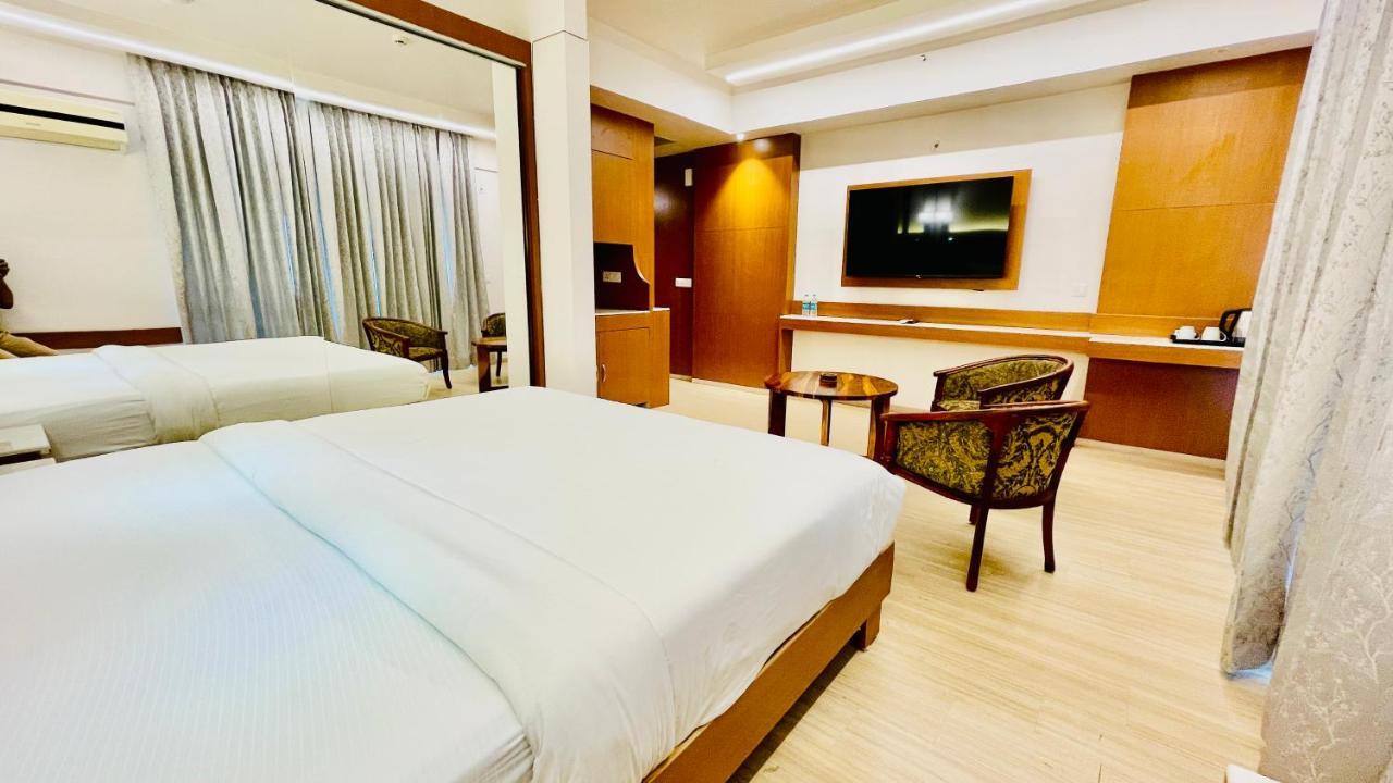 Neel Skye - Couple Friendly - Dlf My Pad, Gomtinagar , Lucknow公寓式酒店 外观 照片