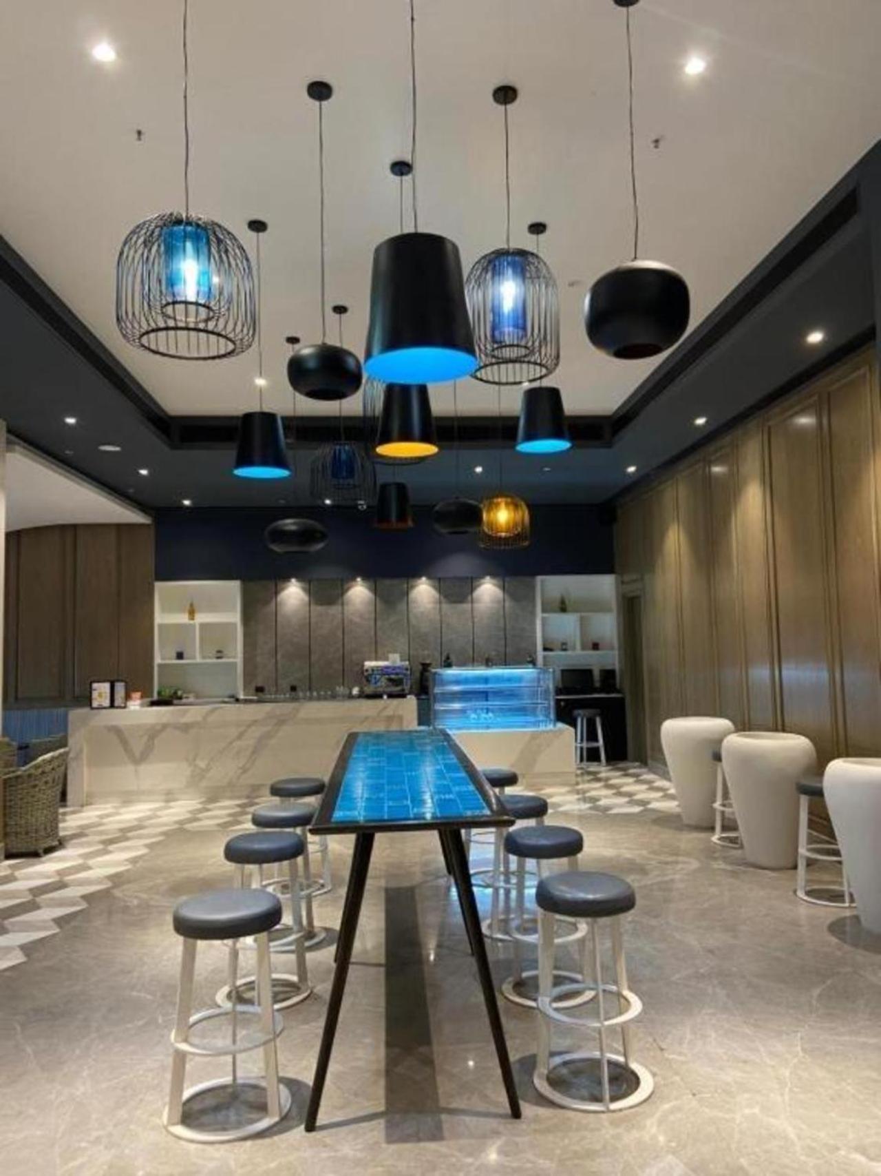 Neel Skye - Couple Friendly - Dlf My Pad, Gomtinagar , Lucknow公寓式酒店 外观 照片