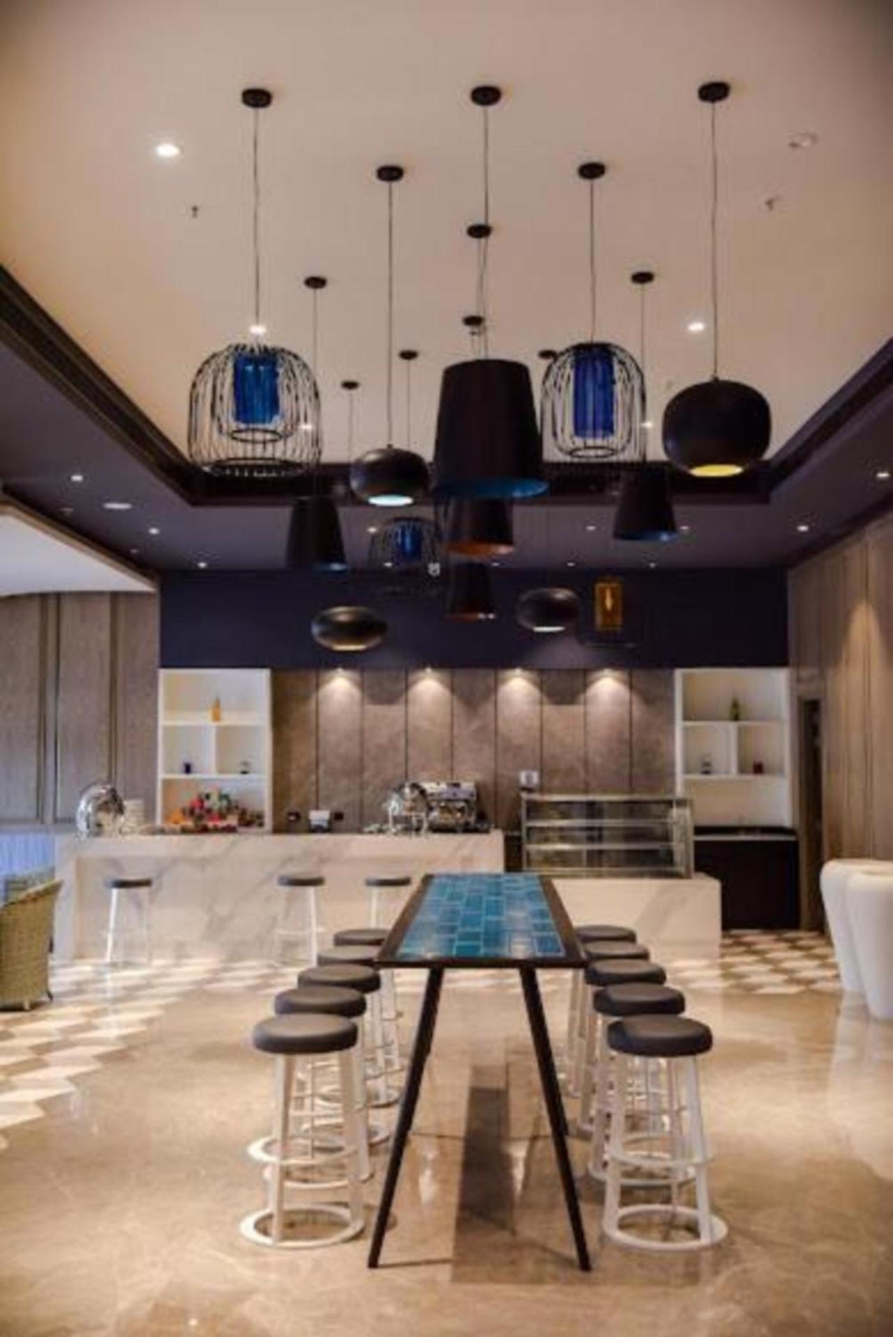 Neel Skye - Couple Friendly - Dlf My Pad, Gomtinagar , Lucknow公寓式酒店 外观 照片